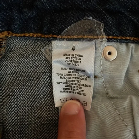 Bermuda Shorts - Picture 3 of 4